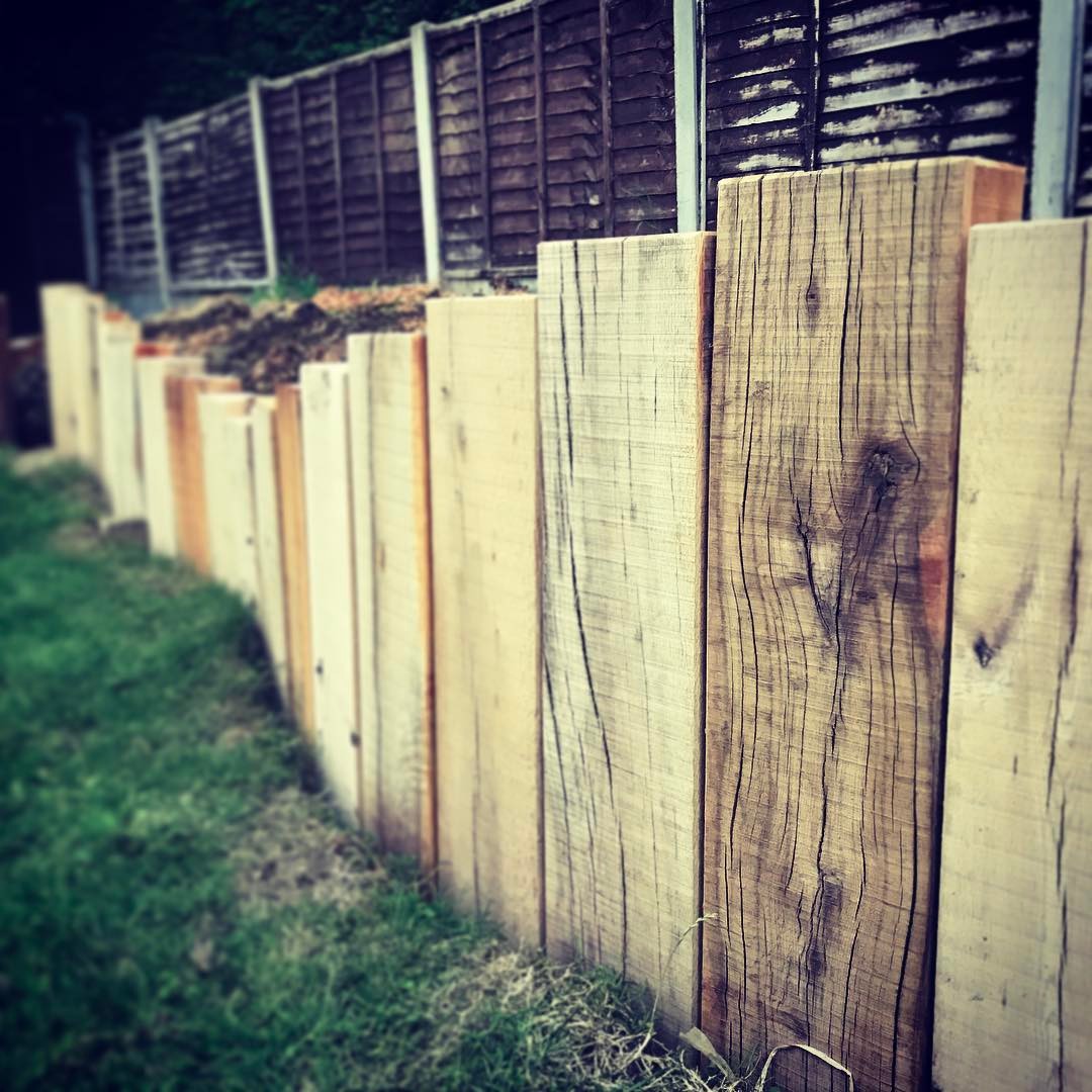 Railway sleepers ideas - retainer walls in the garden